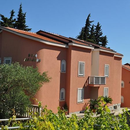 Apartments Sulekic Sveti Filip i Jakov Exterior foto
